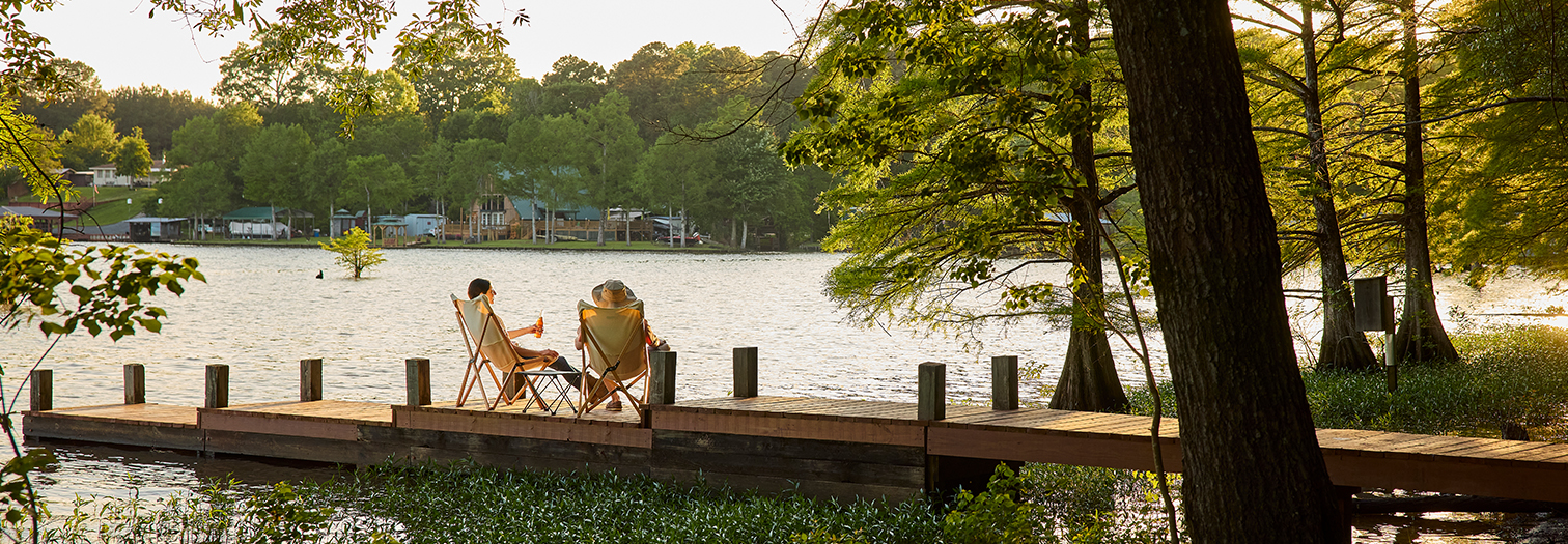 A couple relaxes at Lake D'Arbonne State Park.
