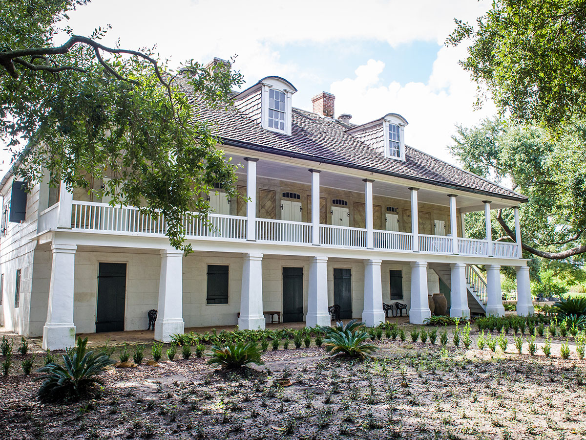 WhitneyPlantation-ElsaHahne-exteriorside_web_aaht.jpg Whitney Plantation