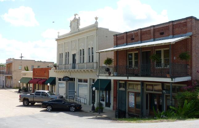 Main Street Columbia storefronts