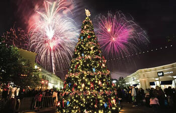 Christmas on Caddo Fireworks