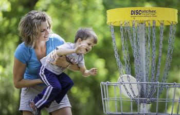 Louisiana State Parks disc golf courses are fun for the whole family.