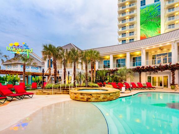 An image of the Margaritaville Resort Casino Bossier City pool.