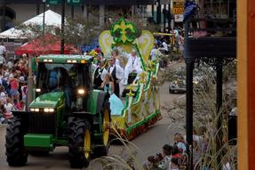 Louisiana Sugar Cane Festival Royalty Parade Photo