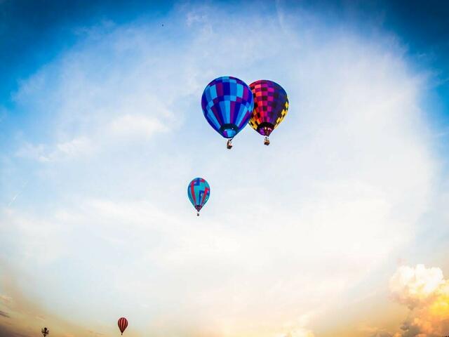 Balloons over DeSoto Photo 2