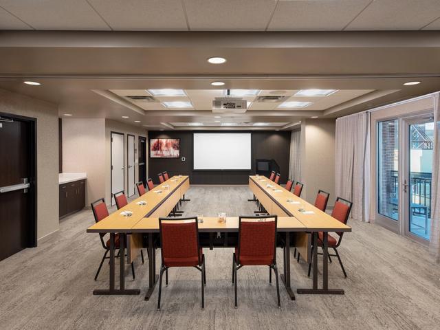 Istrouma Meeting Space U-Shape