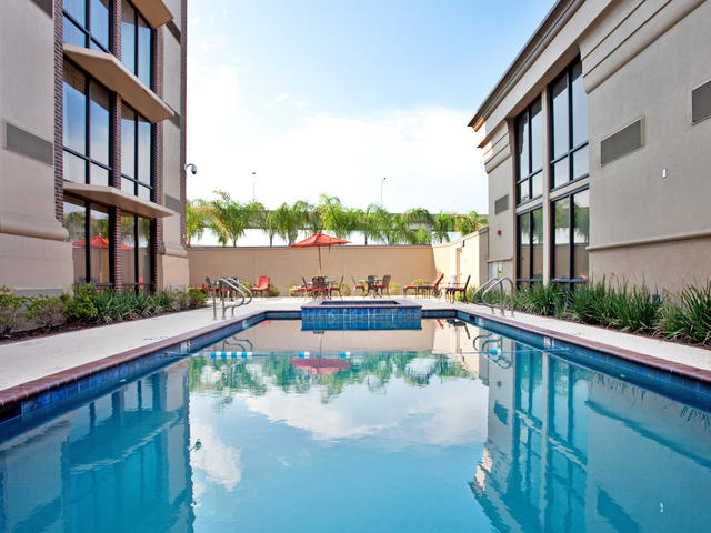 Crowne Plaza New Orleans Airport Hotel - Outdoor Pool