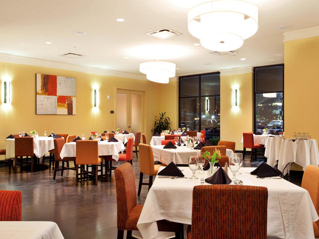 The Landing Restaurant at the Crowne Plaza New Orleans Airport Hotel