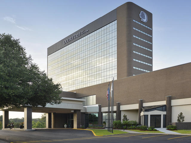 DoubleTree by Hilton Lafayette Photo