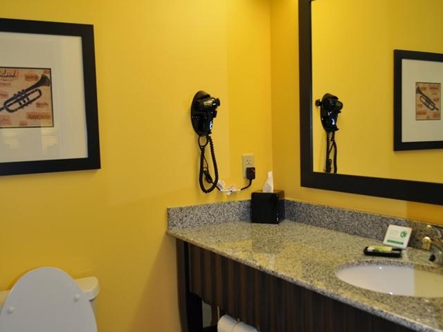 Guest Bathroom at the Evangeline Downs Hotel - Opelousas