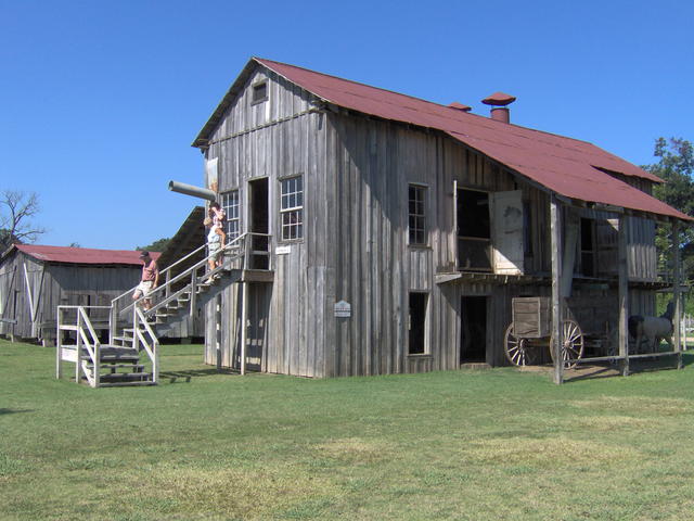 Frogmore's Smithsonian quality cotton gin with original 1800's machinery