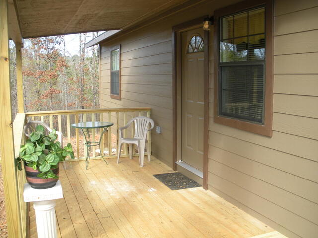 Green Acres offers a Cabin, "Bunk House", and a Bed & Breakfast.  This is our two bedroom/one bath cabin.  Great for small families or fishing clubs, check out our web site for more information www.greenacresfishinglodge.com.