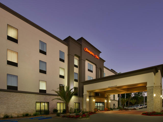 Hampton Inn Lake Charles Photo