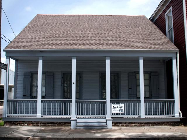 Kittie Strehle House 1840 Creole Cottage Furnished