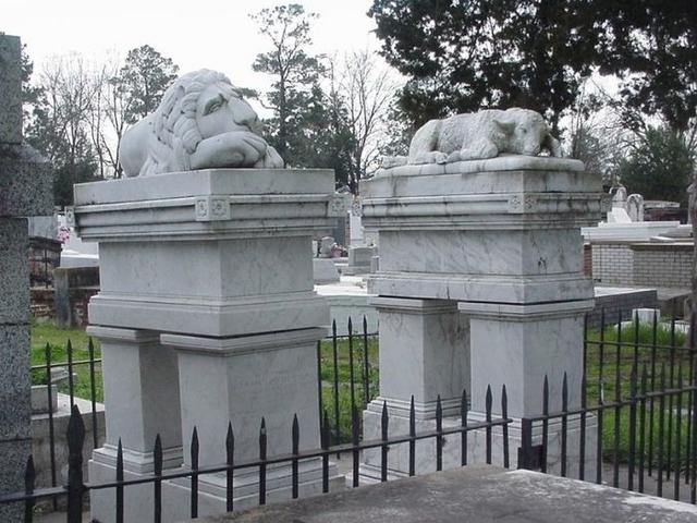 St. Landry Catholic Church Cemetery lion and lamb