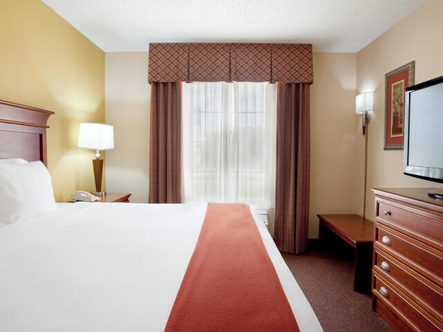Two Room Suite- King Bed