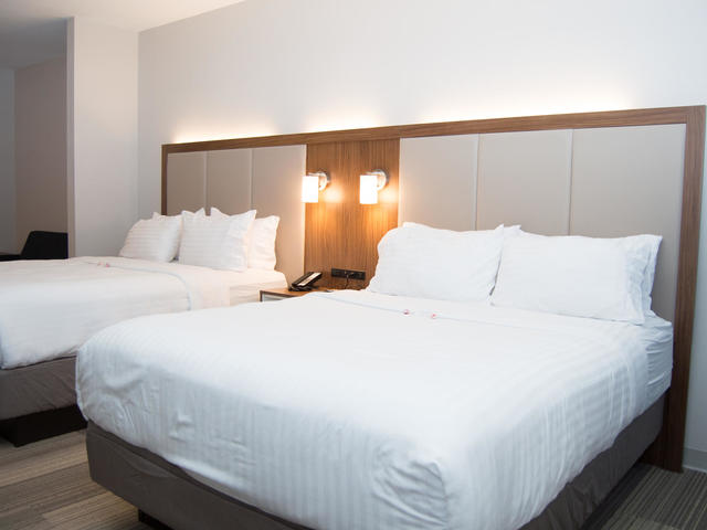 Double Queen Room