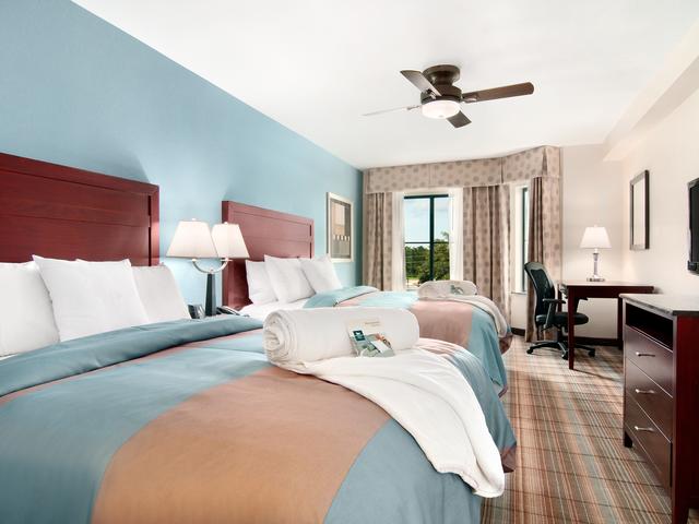 Spacious One Bedroom Suite with 2 Queen Beds