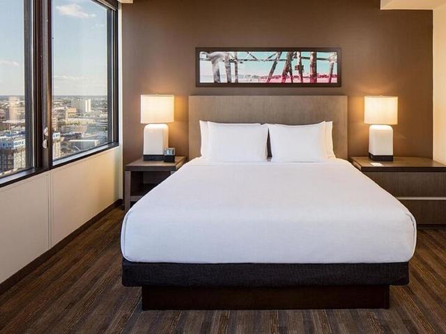 King Bed Den