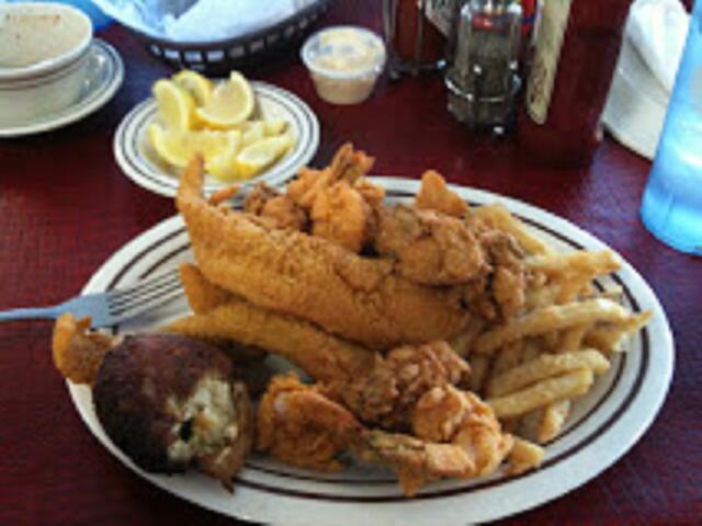 Johnny's Catfish & Seafood Photo