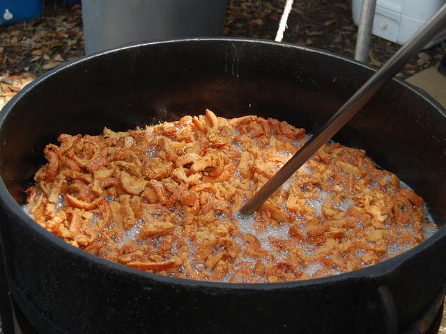 Making cracklins'