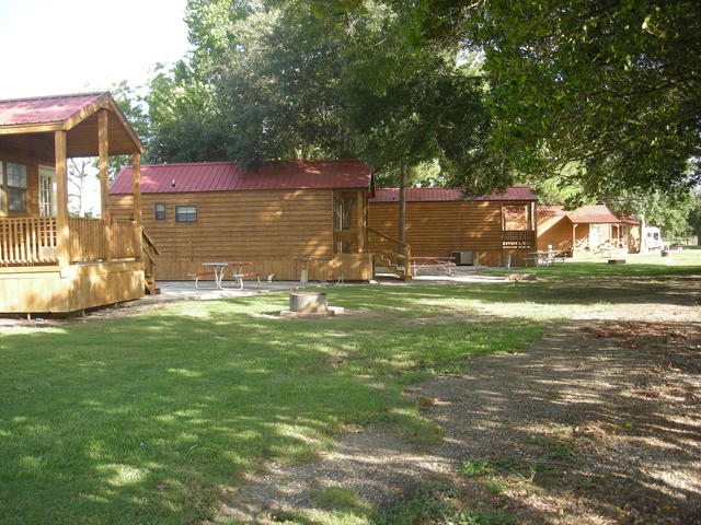 Cottages w/Bathrooms