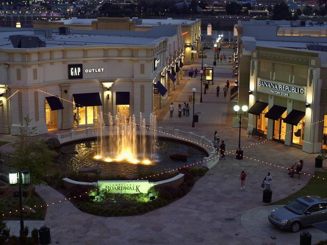 Louisiana Boardwalk Outlets Photo