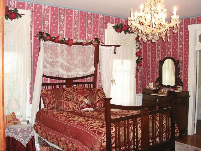 Bedroom of Victorian Suite