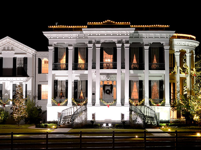 Christmas at Nottoway ... unforgettably beautiful.