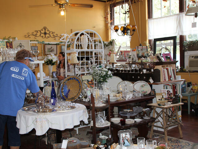 Old Schoolhouse Antique Mall