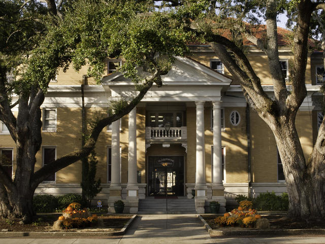 Plaquemine City Hall