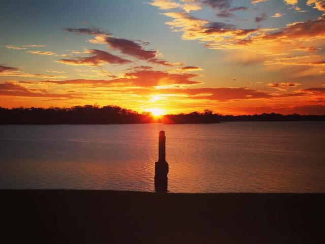 Sunset on the lake at Rip Van Winkle Gardens