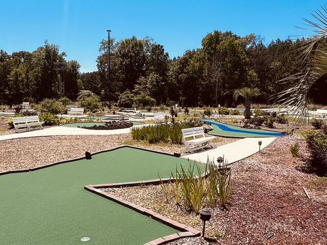 18-Hole Mini Golf