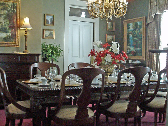 Violet Hill Bed and Breakfast | Explore Louisiana