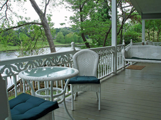 Veranda overlooking Cane River Lake