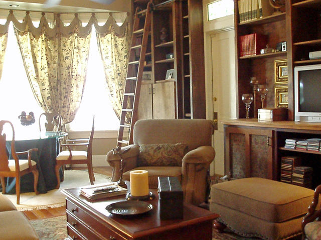 Library in Prince Haithcoat Suite