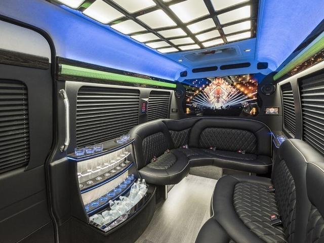 Price 4 Limo New Orleans Photo 4