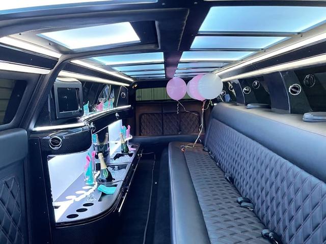 Price 4 Limo New Orleans Photo 3
