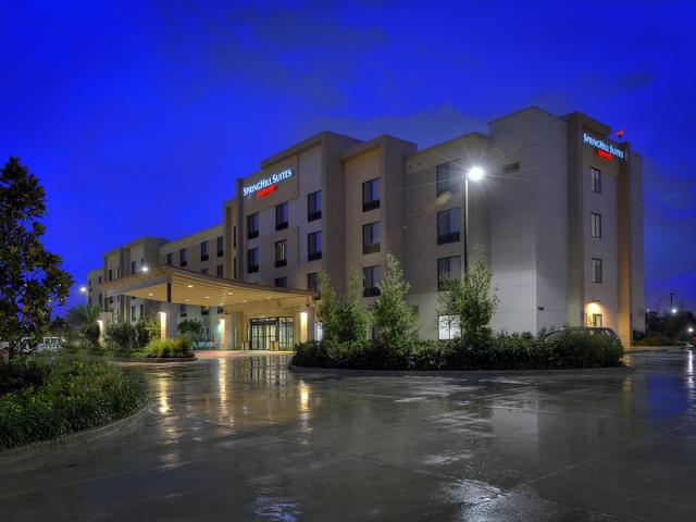 When traveling to Louisiana, SpringHill Suites Baton Rouge North/Airport, offers you large, spacious rooms; a great price; and genuine Southern hospitality. Photo