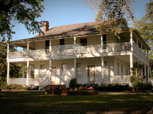 Henning Cultural Center in Sulphur, LA