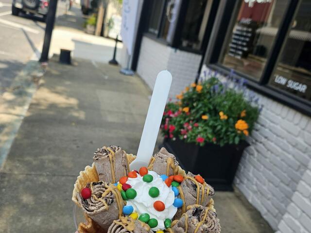There are fun and endless flavors and toppings at Curled Creme Co.! Photo 2