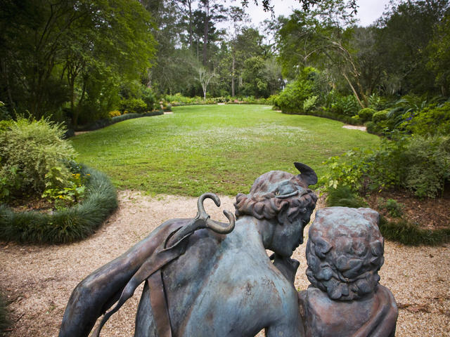 A "garden room" view in Windrush Gardens