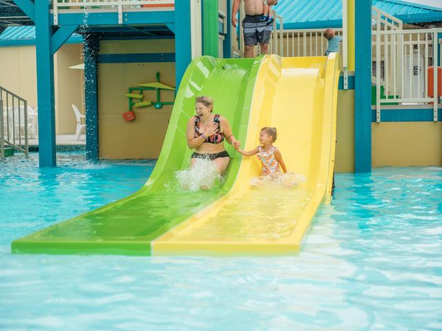 Camp Margaritaville Breaux Bridge Photo 3