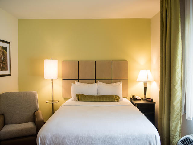 Candlewood Suites Denham Springs Photo 7