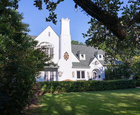Fairfield Manor