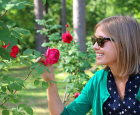 Visitor to the American Rose Center in Shreveport, Louisiana