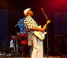 Buddy Guy playing the blues.